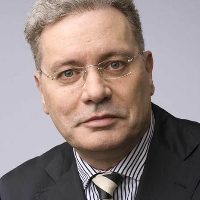 Проф. Доктор мед. Томас Шмитц-Риксен Томас Шмитц-Риксен